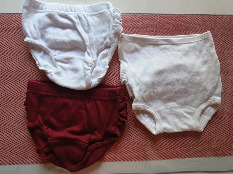 Lot of 3 6-month old leggings – photo 3